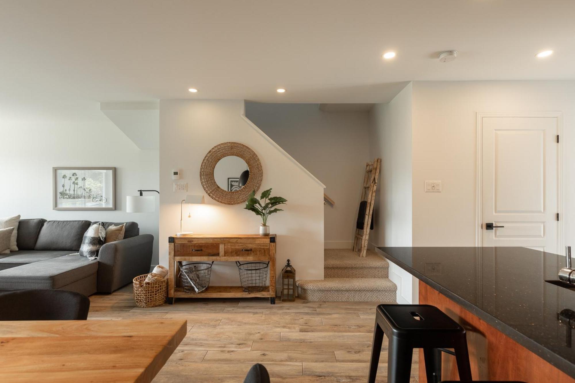 2-Level Home - Tremblant Mountain View - Fireplace 몽트랑블랑 외부 사진